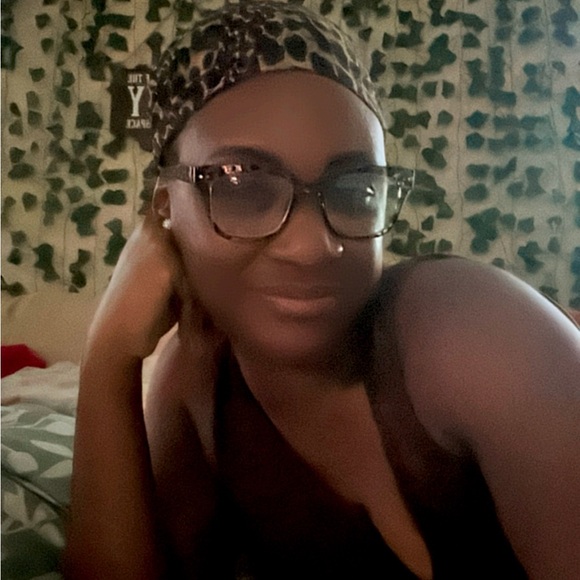 Meet your Posher, Shay - Picture 4 of 4